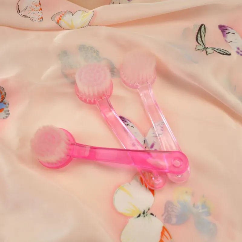 ¿Son buenos los cepillos de plástico para el cabello?